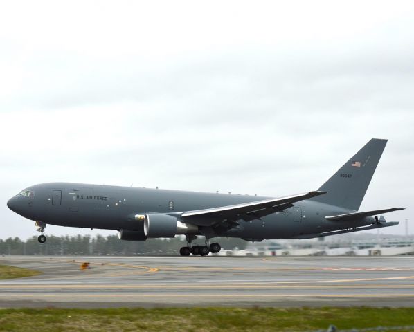 Boeing KC-46 Pegasus (1846047) - Pack 42 Heavy doing some touch&goes as the runway at pease is under construction 