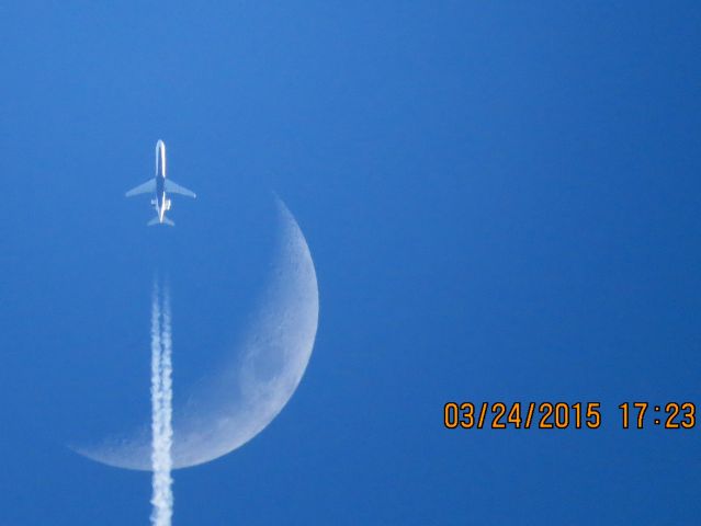 Canadair Regional Jet CRJ-700 (N712EV) - Express Jet flight 4981 from OKC to DTW over Southeastern Kansas at 34,100 feet.