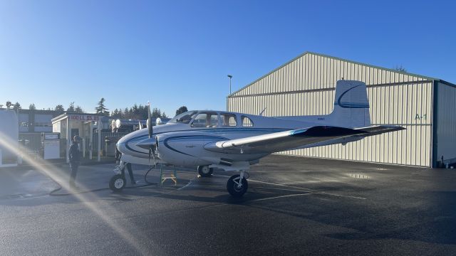 Beechcraft Twin Bonanza (N28EC)