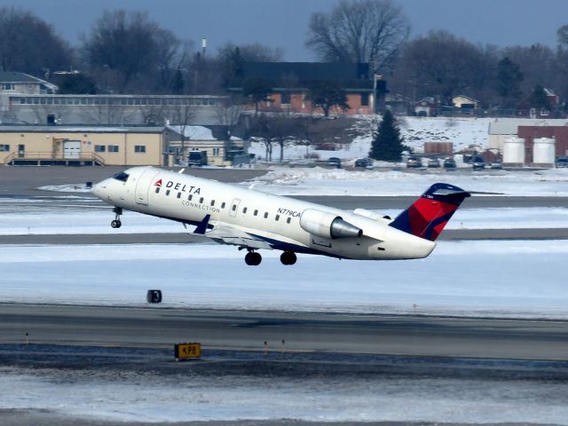 Canadair Regional Jet CRJ-200 (N779CA)