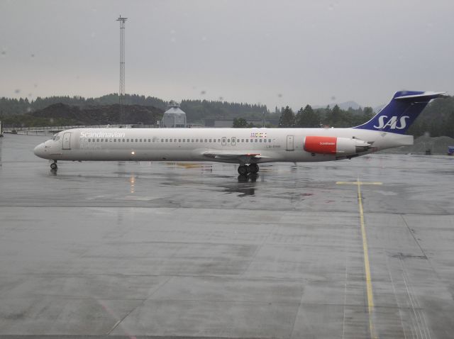 McDonnell Douglas MD-82 (LN-RMM) - SAS, at Bergen (N)