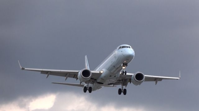 Embraer ERJ-190 — - Another Jungle Jet from Air Canada!