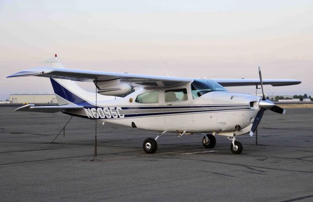 Cessna Centurion (N6095C)