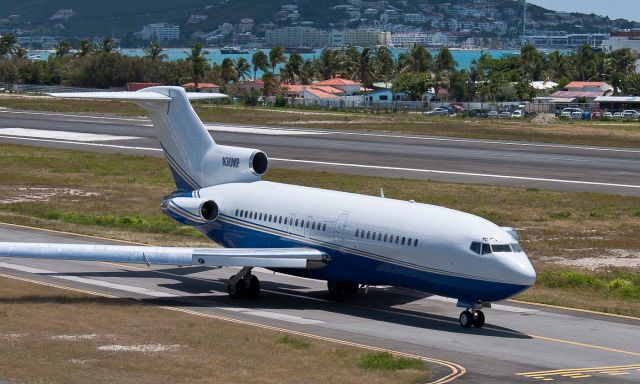 Boeing 727-100 (N30MP)