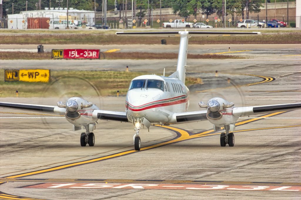 Beechcraft Super King Air 200 (N6683W)