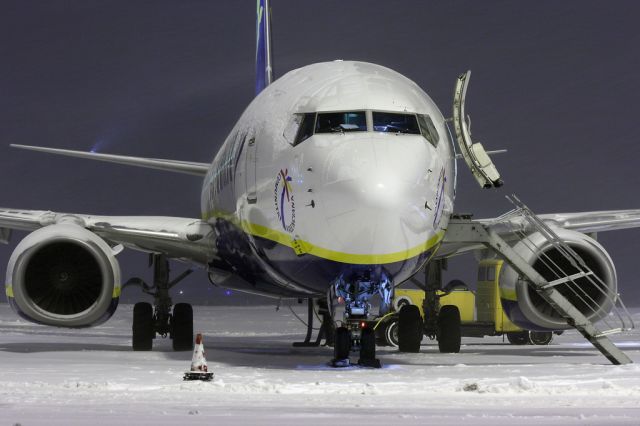 Boeing 737-800 (EI-DCP)