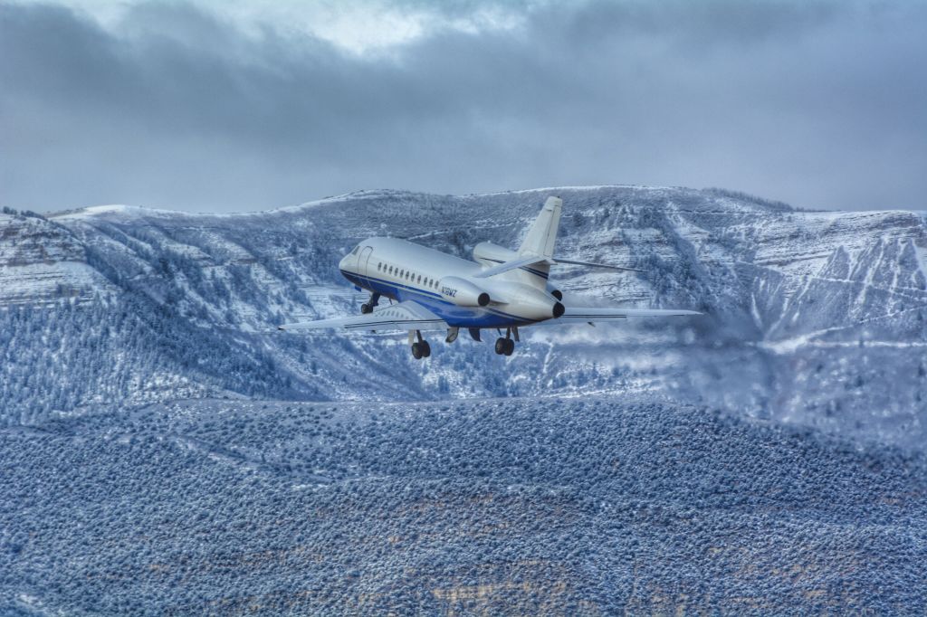 Dassault Falcon 900 (N18MZ)