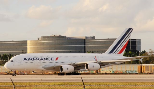 Airbus A380-800 (F-HPJJ)