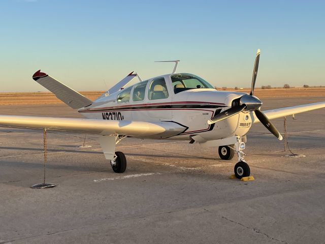 Beechcraft 35 Bonanza (N9371Q)