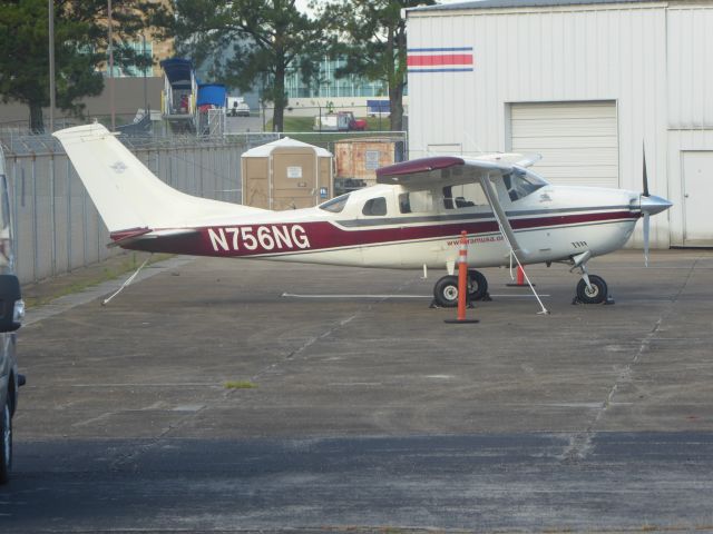 Cessna Centurion (N756NG)