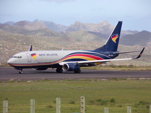 Boeing 737-700 (EC-OBN)