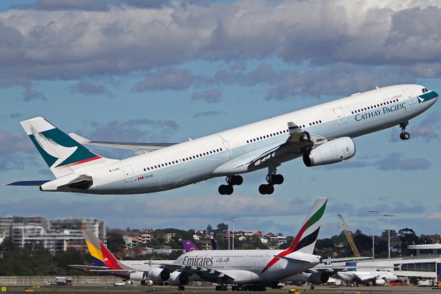 Airbus A330-300 (B-LAG) - on 3 December 2017