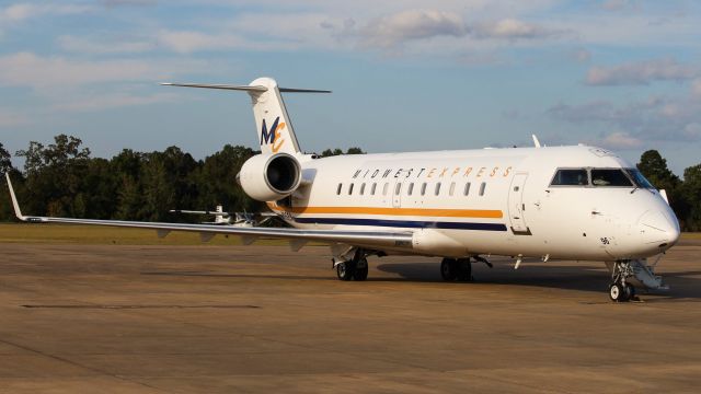 Canadair Regional Jet CRJ-200 (N96EA) - Midwest Express!