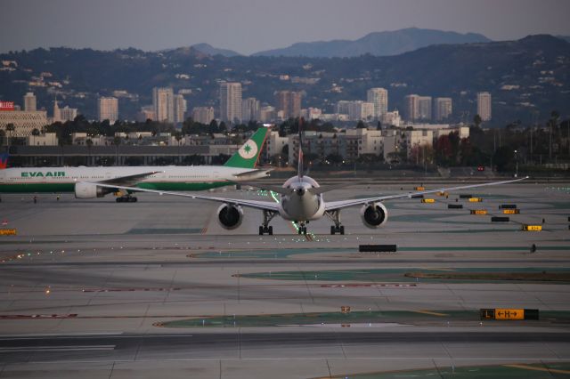 Boeing 787-8 (CC-BBA)