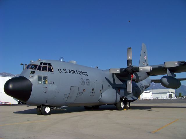 Lockheed C-130 Hercules —