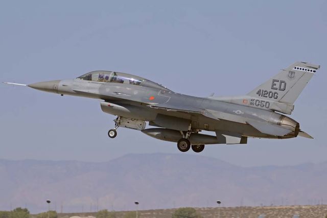 Lockheed F-16 Fighting Falcon (86-0050) - General Dynamics F-16D Block 30E Fighting Falcon 86-0050 of the 412th Operations Group at Edwards Air Force Base on September 20, 2012.