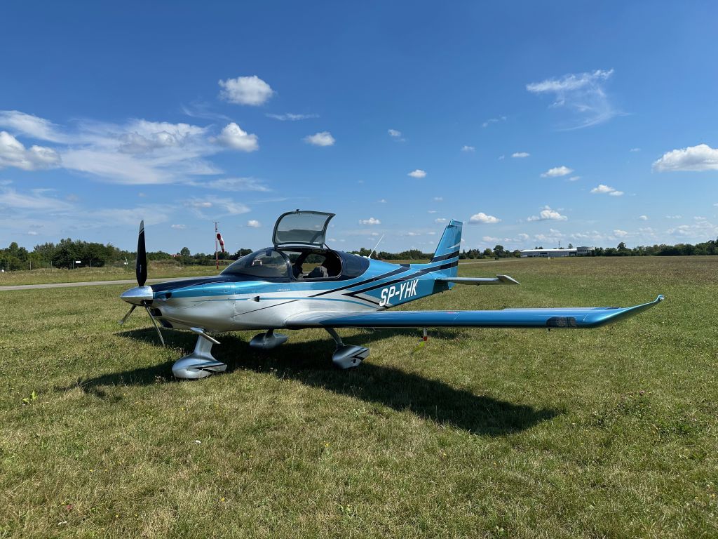 AIRPLANE FACTORY Sling 4 (SP-YHK)