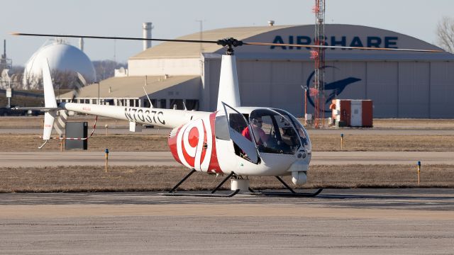 Robinson R-44 (N7037C) - News Chopper 9 shortly before departing MKC!