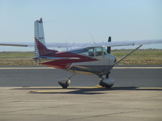 Cessna Skyhawk (N66987)