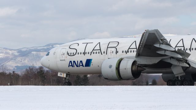 Boeing 777-200 (JA711A) - All Nippon Airways / Boeing 777-281br /Jan.21.2015 Hakodate Airport [HKD/RJCH] JAPAN