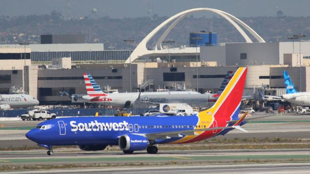 Boeing 737 MAX 8 (N8876Q) - As SWA201 arriving from MDW on 2023-10-04.