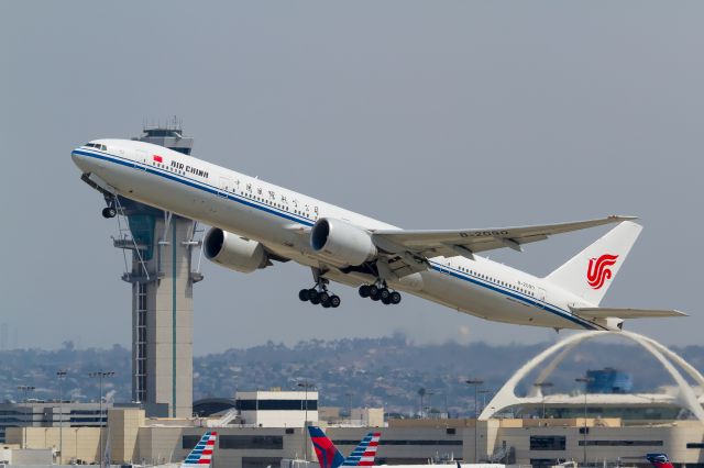 BOEING 777-300ER (B-2090) - 27.08.2016