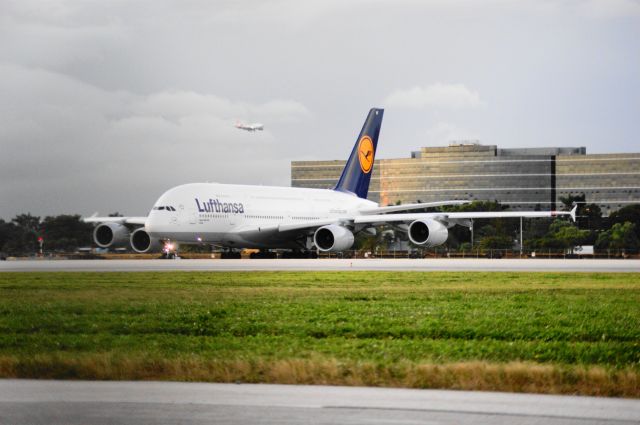 Airbus A380-800 (D-AIMF)