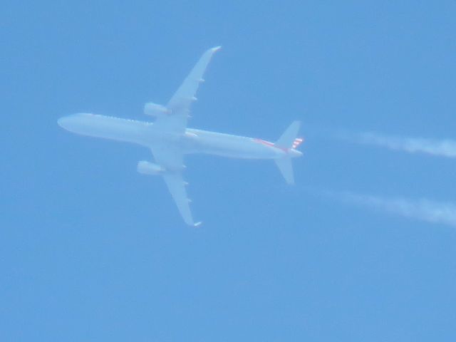 Airbus A321 (N165NN)