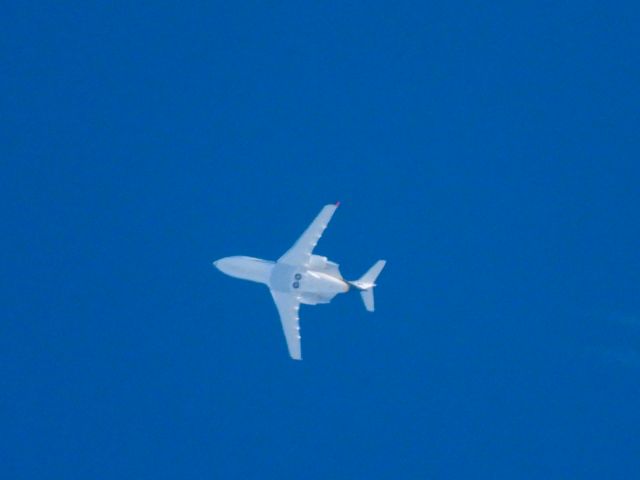 Canadair Challenger (N385CT) - TUS-br /04/21/22