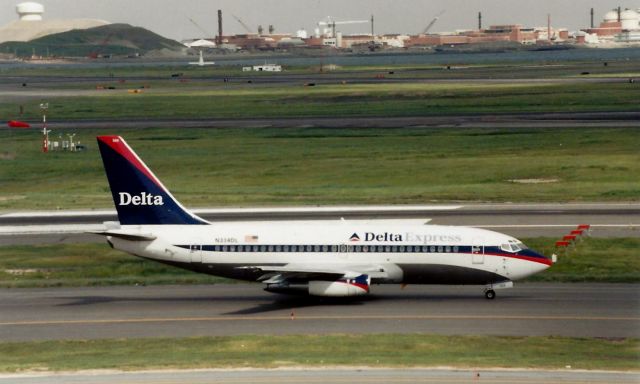 Boeing 737-200 (N334DL) - Delta Express B737-200 taxis for departure at Boston Logan on May 22, 1998.