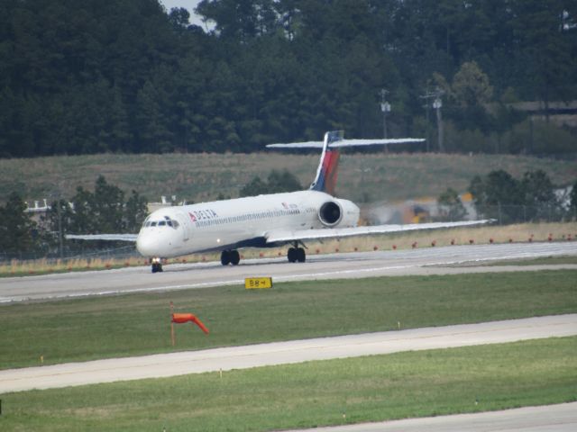 McDonnell Douglas MD-90 (N927DN) - Delta MD-90 to Atlanta! (4/2/16)