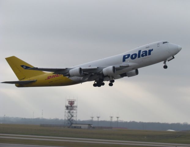 Boeing 747-400 (N416MC)