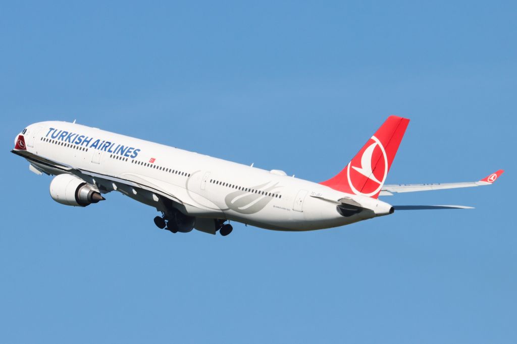 Airbus A330-300 (TC-JOJ) - TK1994 to IST