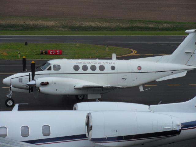 Beechcraft Super King Air 200 (N51272)