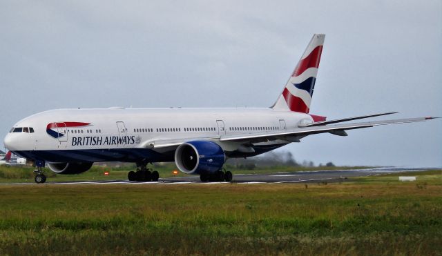 Boeing 777-200 (G-VIIV)