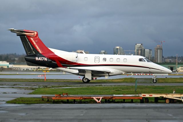 Embraer Phenom 300 (N417N)
