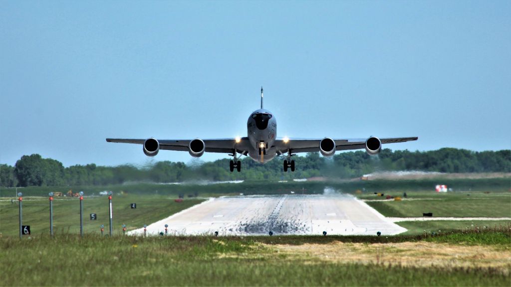 Boeing C-135B Stratolifter — - KC-135 from Milwaukees 128th Air Refueling Wing doing pattern work at Austin Straubel Field Green Bay.  