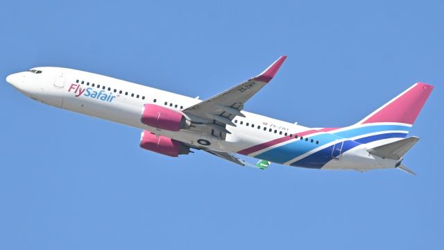 Boeing 737-800 (ZS-ZWY)