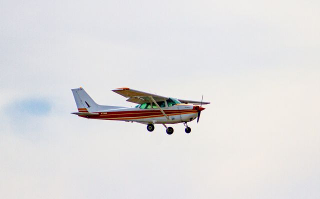 Cessna Skyhawk (N738QB)