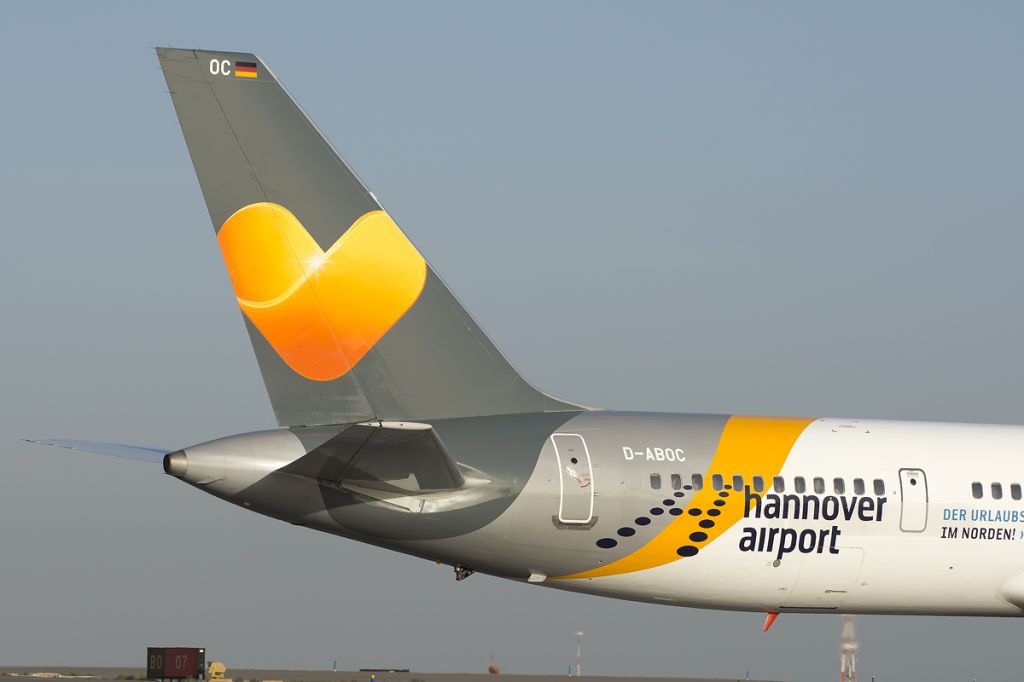 BOEING 757-300 (D-ABOC)