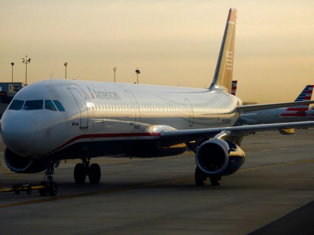 Airbus A321 (N578UW) - AAL1728 PHL-MCO