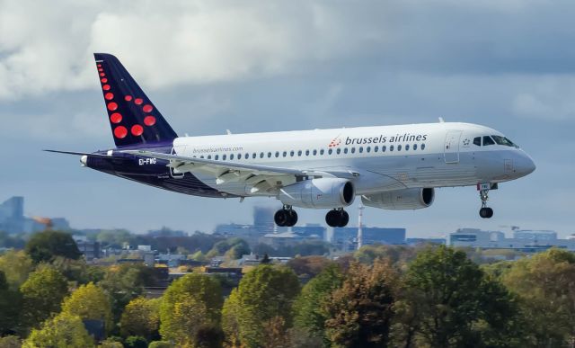 Sukhoi Superjet 100 (EI-FWG)