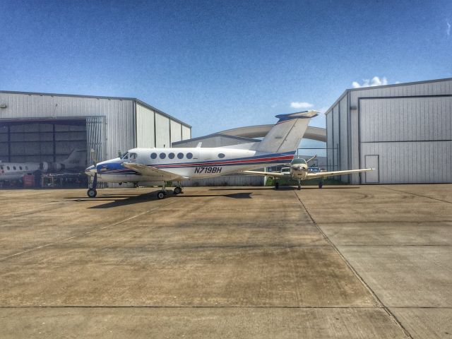 Beechcraft Super King Air 200 (N719BH)