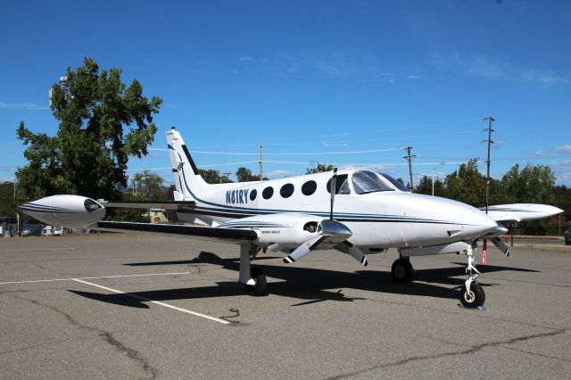 Cessna 340 (N81RY) - KO85 - Oct 1st, 2017 - Airshow Sunday had quite the aircraft display on transient planes. The Cessna 340 was very clean and this plane is seen frequently at Benton Airfield.