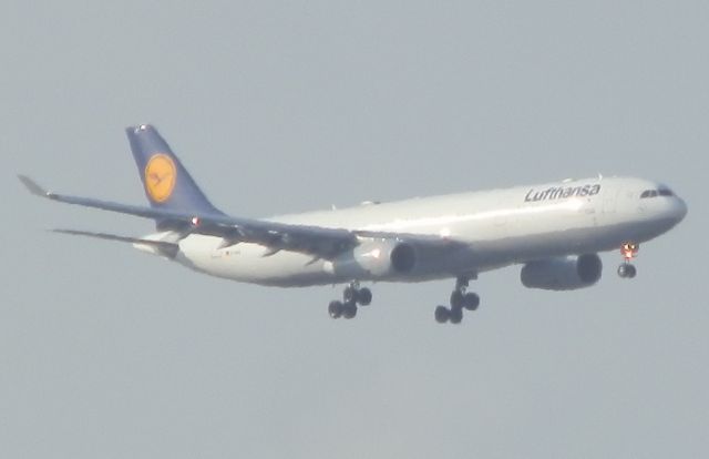 Airbus A330-300 (D-AIKG)