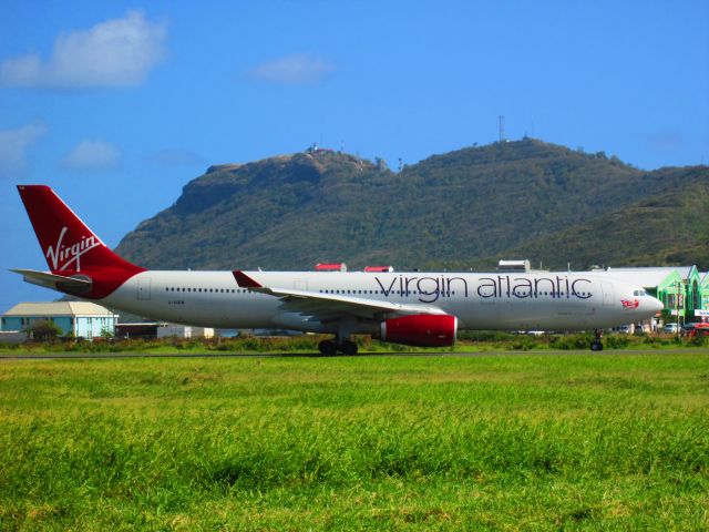 Airbus A330-300 (G-VGEM)