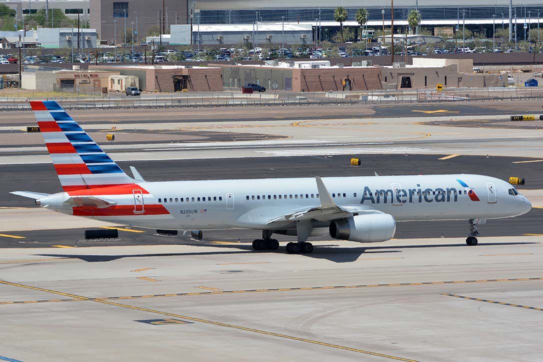 Boeing 757-200 (N205UW) - American Boeing 757-23N N205UW at Phoenix Sky Harbor on June 18, 2016.