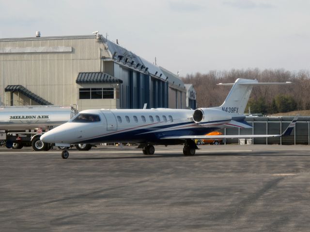 Learjet 45 (N439FX)