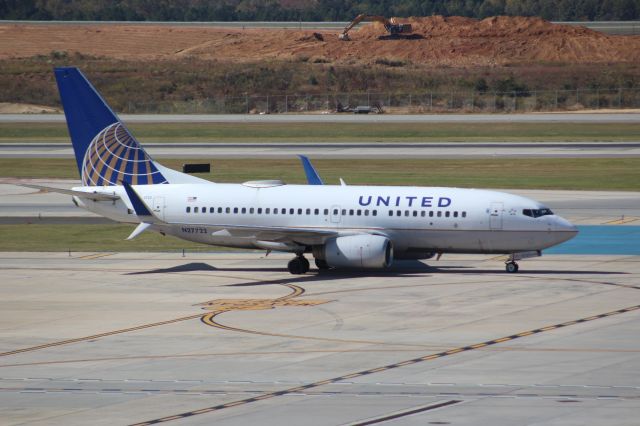 Boeing 737-700 (N27722)