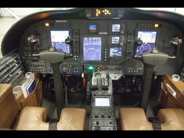 Cessna Citation CJ3 (N525EZ)